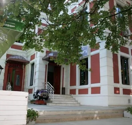 роджърс Hotel *